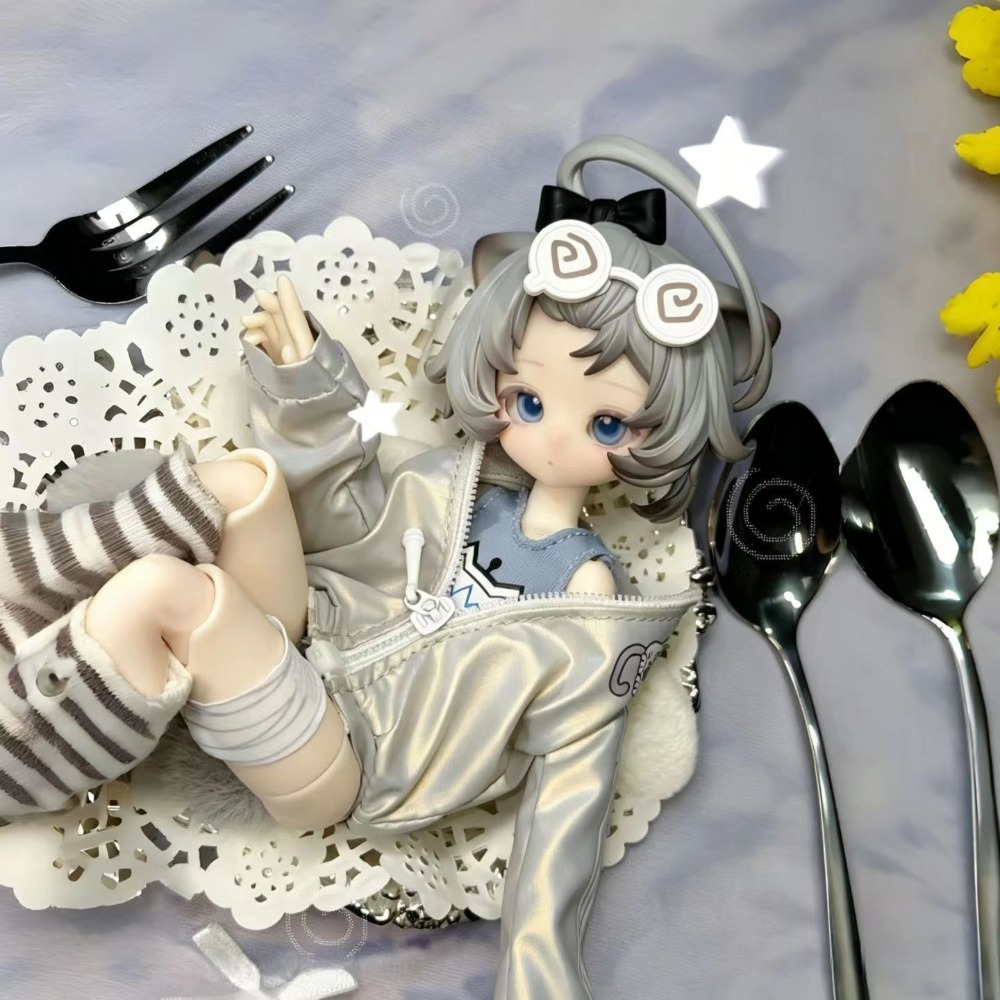 Inedible Doll Lunar Lore Meow  - Mystery Box Blind Bag recensione e prezzo