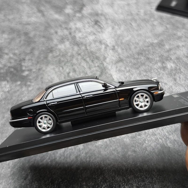 AR BOX Modellino Auto in Scala - Die Cast Car 1 64 recensione e prezzo